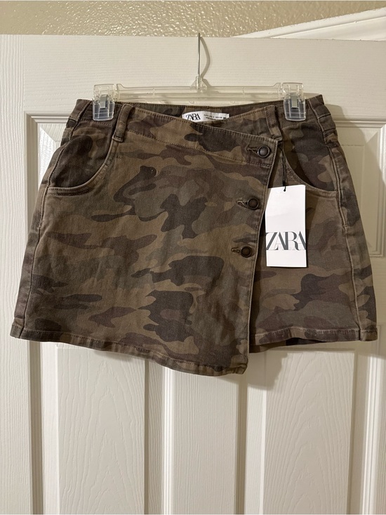 Zara Dresses & Skirts - Zara Camo Wrap Skort